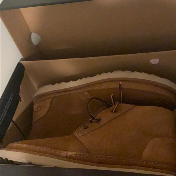 UGG Neumel Men’s Chukka Boots (MAKE AN OFFER!!!) - Picture 5 of 9